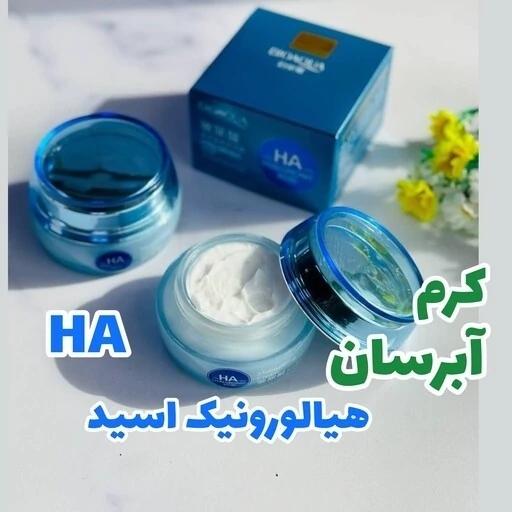 کرم مرطوب کننده هیالورونیک اسید
