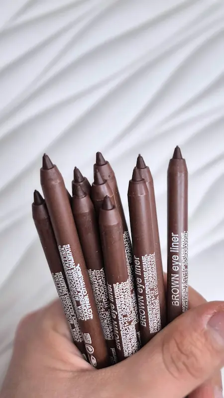 مداد چشم قهوه ای 