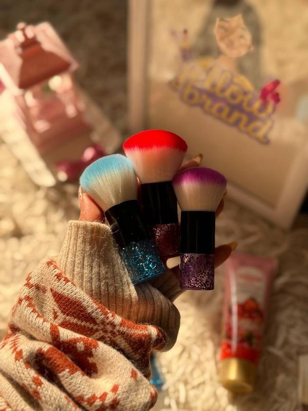 شات رژگونه ( براش رژگونه )