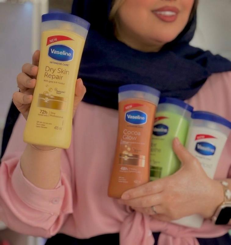 لوسیون وازلین زرد Dry skin repair 