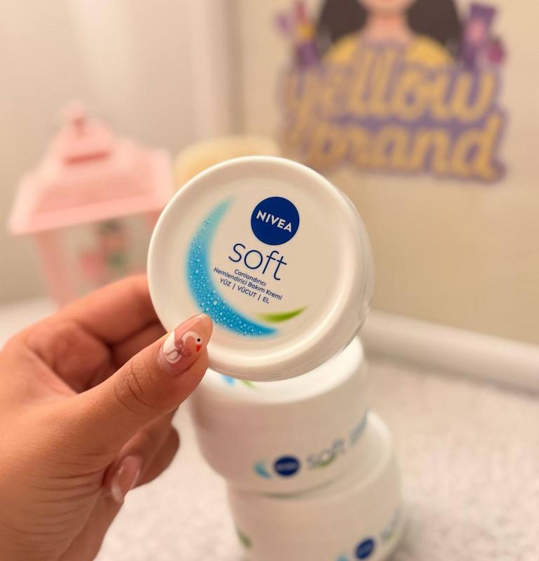 کرم Nivea Soft 