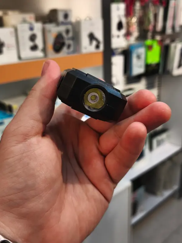 green-lion-gl-fl9-keychain-flashlight.webp