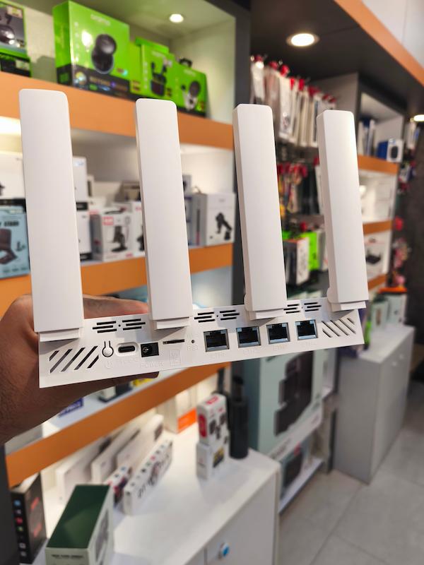 مودم روتر 4G LTE بی سیم N300 نزتک مدل NZT77-UX400