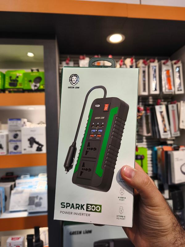 اینورتر فندکی خودرو گرین لاین مدل SPARK300 ظرفیت ۳۰۰ وات