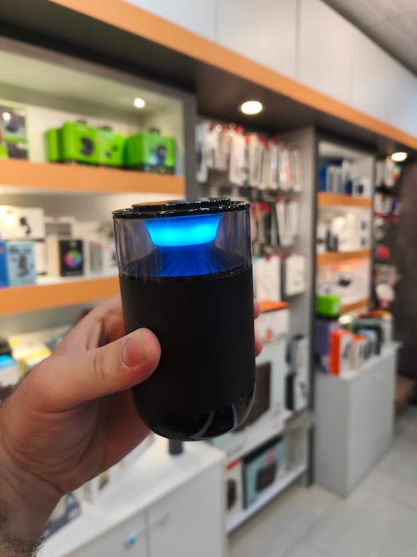 خوشبو کننده هوای هوشمند مدل P51 مناسب استفاده در ماشین و دفترکار