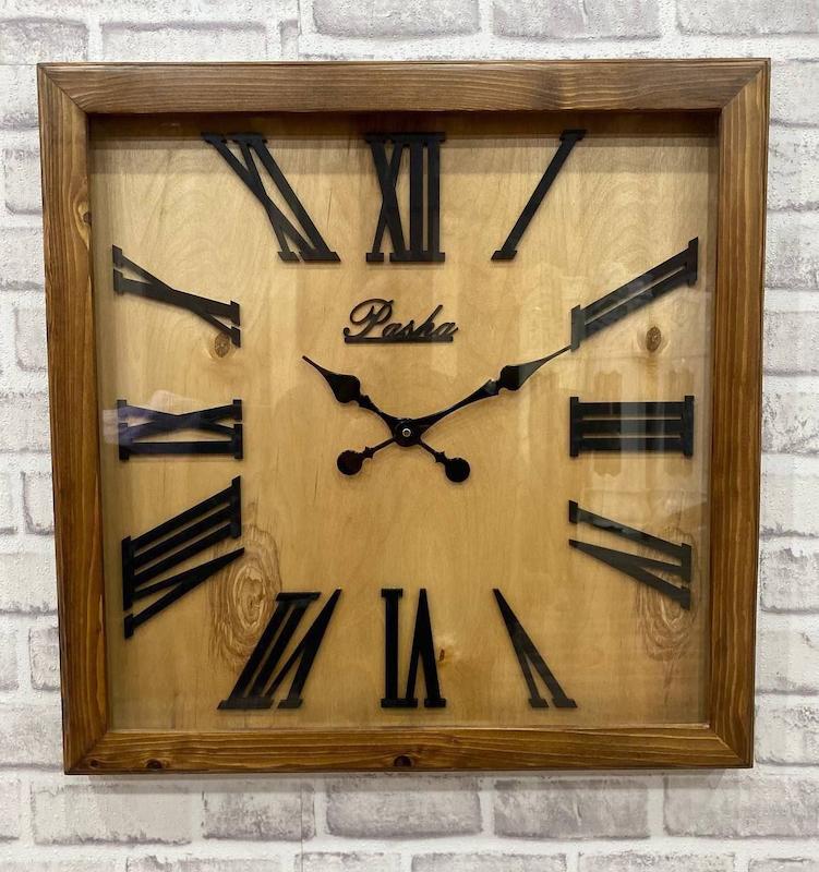 ساعت دیواری مربع چوبی برند پاشا