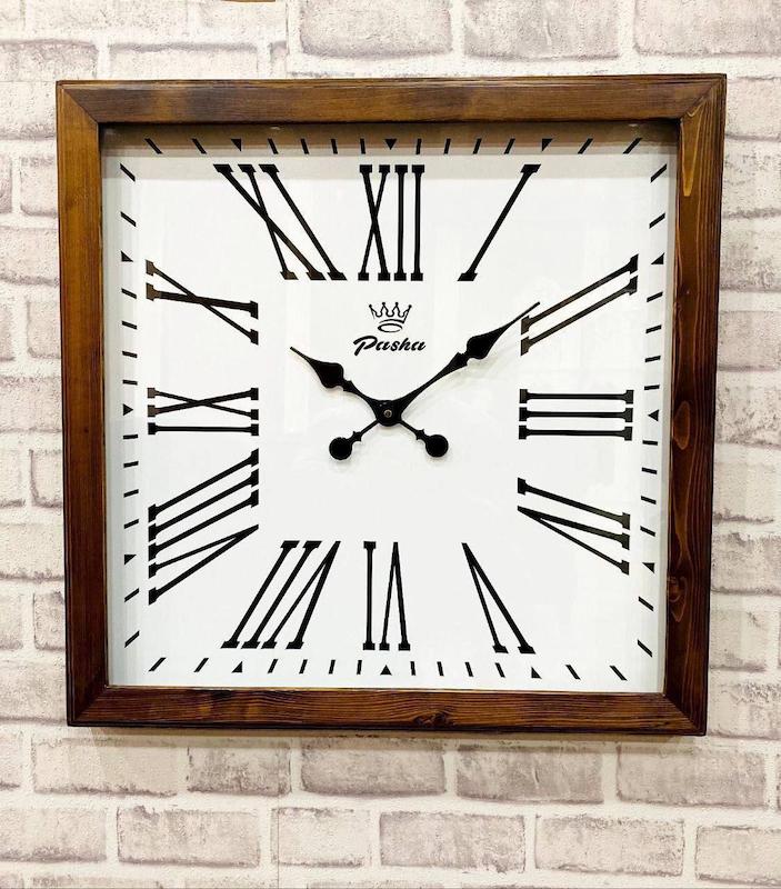 ساعت دیواری مربع چوبی برند پاشا 