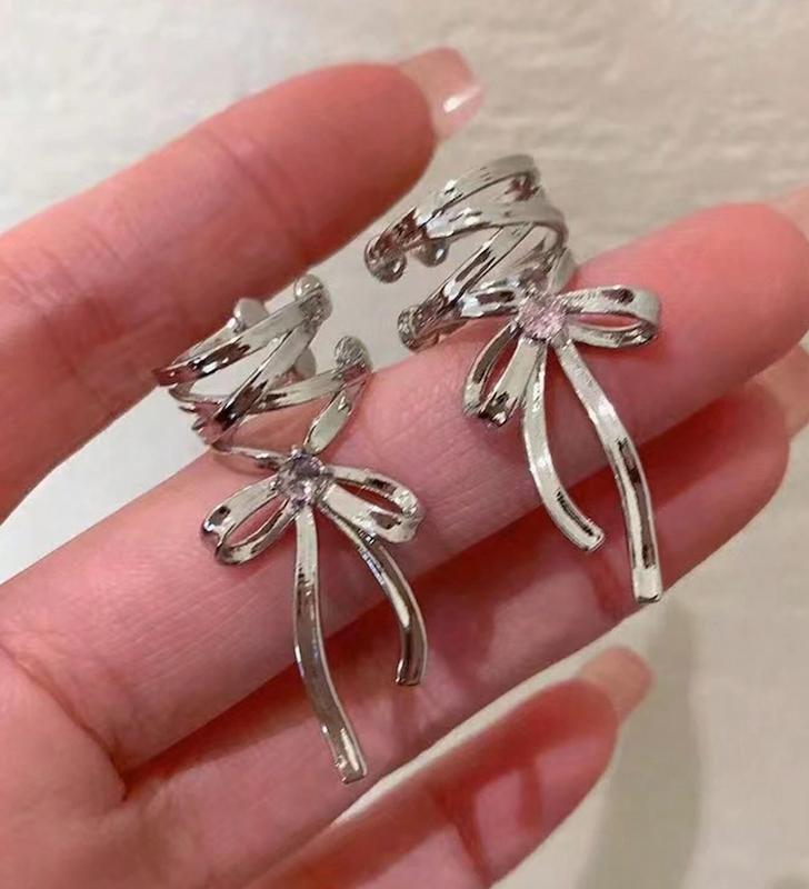  گوشواره سبک ژاپنی، گوشواره دخترانه بدون سوراخ، گوشواره خاص بدون نیاز به سوراخ، گیره گوش دوتایی، اکسسوری خاص برای استایل مینیمال، گوشواره کلیپسی ترند، گوشواره سبک نچرال و ملایم، گوشواره سبک بالرین. ایرکاف، Ear Cuff