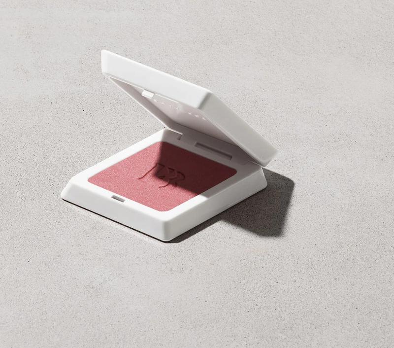 رژگونه فنیتی، رژگونه پودری Fenty, رژگونه Suede Powder Blush, رژگونه Tutu Turnt فارسی, رژگونه صورتی گرم, رژگونه مات و طبیعی, رژگونه پیگمنت‌دار, رژگونه قابل‌ساخت, رژگونه برای گونه‌های شاداب, رژگونه برای آرایش روزانه, رژگونه برای میکاپ حرفه‌ای, رژگونه با بافت مخملی, رژگونه بدون احساس سنگینی, رژگونه مقاوم در برابر محو شدن, خرید رژگونه Fenty, قیمت رژگونه Suede, نقد رژگونه Tutu Turnt, رژگونه برند فنیتی بیوتی, رژگونه مناسب پوست روشن, رژگونه مناسب پوست متوسط, رژگونه کیف‌پذیر, رژگونه سبک و راحت, رژگونه ترکیب‌پذیر با فاندیشن, رژگونه پیشنهادی میکاپ آرتیست‌ها, رژگونه برای جلوه طبیعی, رژگونه برای مهمانی و مجالس, رژگونه پوشش قابل‌کنترل, رژگونه رنگ صورتی ملایم, رژگونه با ماندگاری بالا, رژگونه بدون خشکی یا کیکی‌شدن, رژگونه برای ترکیب با هایلایتر, رژگونه مناسب انواع تون پوستی, رژگونه برای ترفندهای کانتورینگ ساده, رژگونه برند معتبر, رژگونه اورجینال فنیتی, رژگونه مدرن ۲۰۲۵, رژگونه سبک روزمره, رژگونه آرایش صورت کامل, رژگونه فنیتی فارسی, رژگونه با بسته‌بندی جمع‌وجور, رژگونه مناسب سفر, رژگونه با رنگ طبیعی.