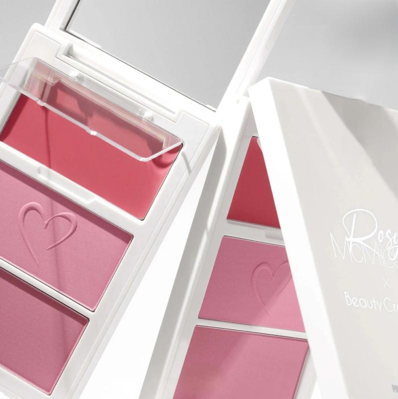 رژگونه بیوتی کریشنز، رژگونه Beauty Creations، رژگونه پینک دریم، Pink Dream Blush، رژگونه صورتی، رژگونه پودری، رژگونه مات، رژگونه طبیعی، رژگونه حرفه ای، رژگونه خارجی، رژگونه اورجینال، رژگونه با ماندگاری بالا، رژگونه نرم، رژگونه مخملی، رژگونه سبک، رژگونه پیگمنت بالا، رژگونه رنگدانه بالا، رژگونه قابل ساخت، رژگونه فید آسان، رژگونه بدون لک، رژگونه گونه، برجسته کننده گونه، آرایش گونه، لوازم آرایش صورت، آرایش صورت، رژگونه برای پوست روشن، رژگونه برای پوست گندمی، رژگونه برای پوست سبزه، رژگونه مناسب انواع پوست، رژگونه دخترانه، رژگونه زنانه، رژگونه نچرال، رژگونه لایت، رژگونه گلام، رژگونه روزانه، رژگونه مجلسی، خرید رژگونه، خرید رژگونه بیوتی کریشنز، محصولات Beauty Creations، برند بیوتی کریشنز، رژگونه آمریکایی، آرایش حرفه ای، میکاپ آرتیست، رژگونه با جلوه طبیعی، رژگونه بدون ایجاد حالت گچی، Beauty Creations Blush، Beauty Creations Pink Dream Blush، Powder Blush، Pink Blush، Natural Blush، Buildable Blush، Long Lasting Blush، Soft Blush، Velvet Blush، Professional Blush، Face Blush، Cheek Blush، Makeup Blush, Cruelty Free Makeup.