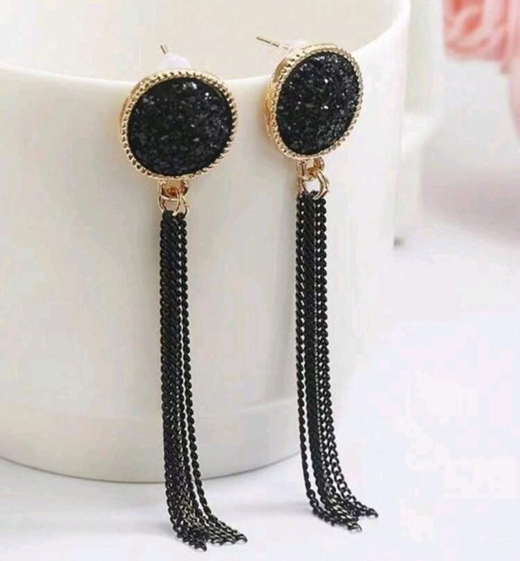 گوشواره نگینی آویز مشکی 