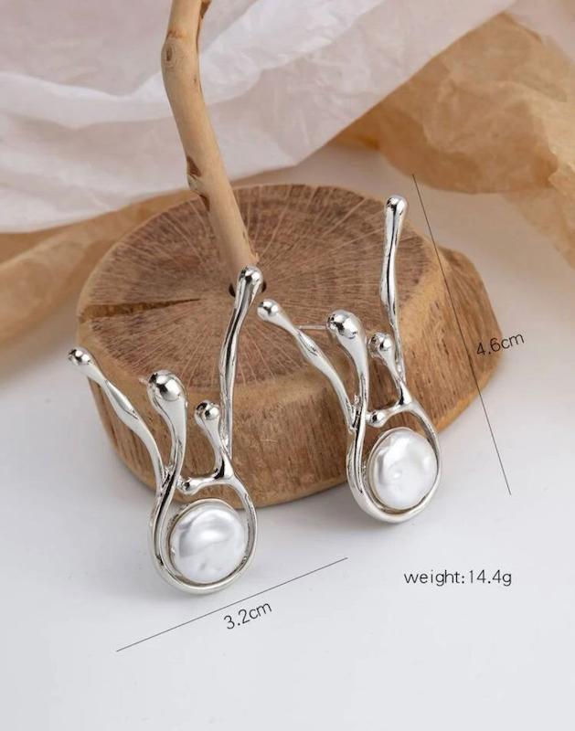 گوشواره مروارید دار 
