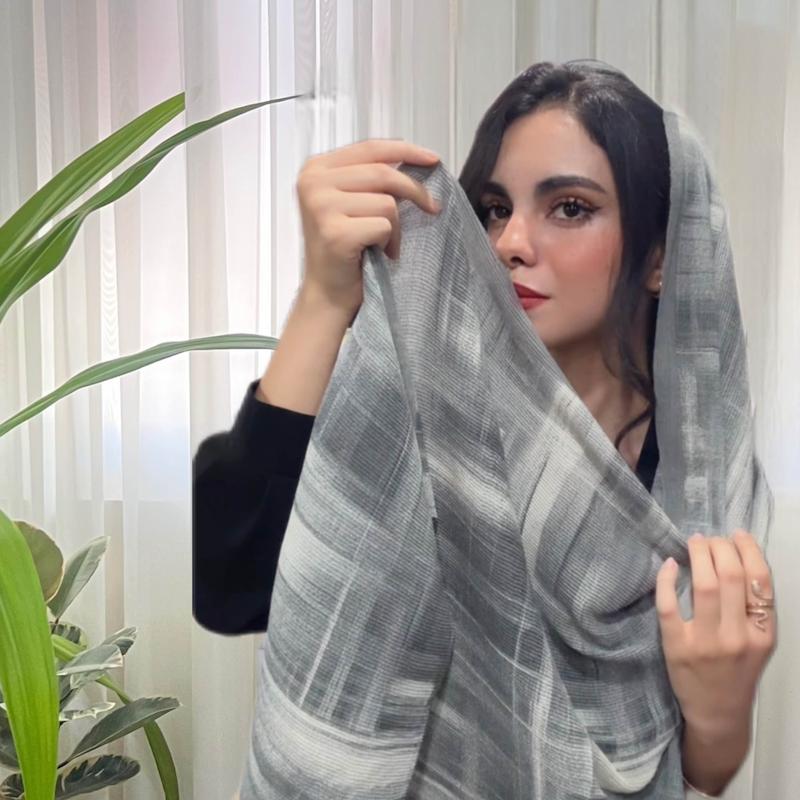 شال برشکا طرح دار منگوله دار