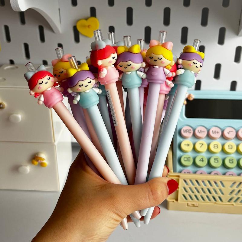 رواننویس دختر پاپیونی