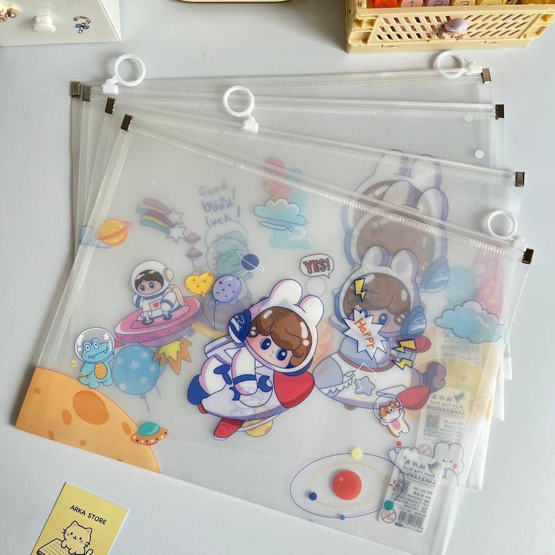 کاور A4 پسر فضانورد