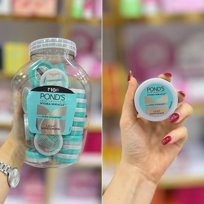 کرم مرطوب‌کننده مینی پوندز POND'S Hydra Miracle با بسته‌بندی گرد سبز و سفید