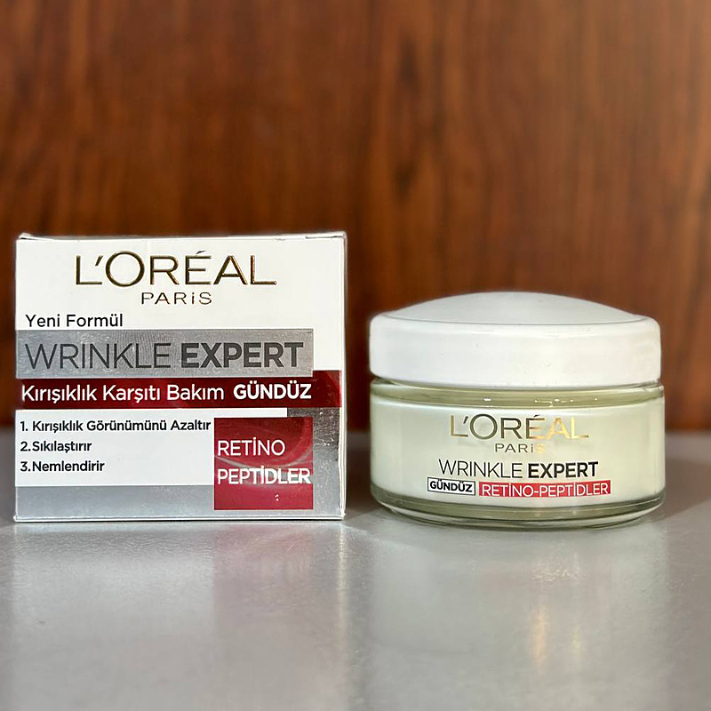 کرم روز ضد چروک و آبرسان بالای 45 سال لورال loreal