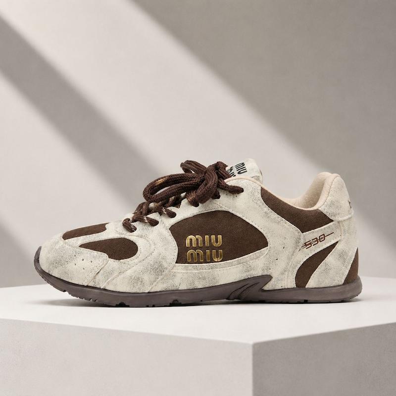 کتونی نیوبالانس میو میو زنانه (Miu Miu x New Balance 530)؛ تلاقی جسورانه مد لوکس و راحتی اسپرت