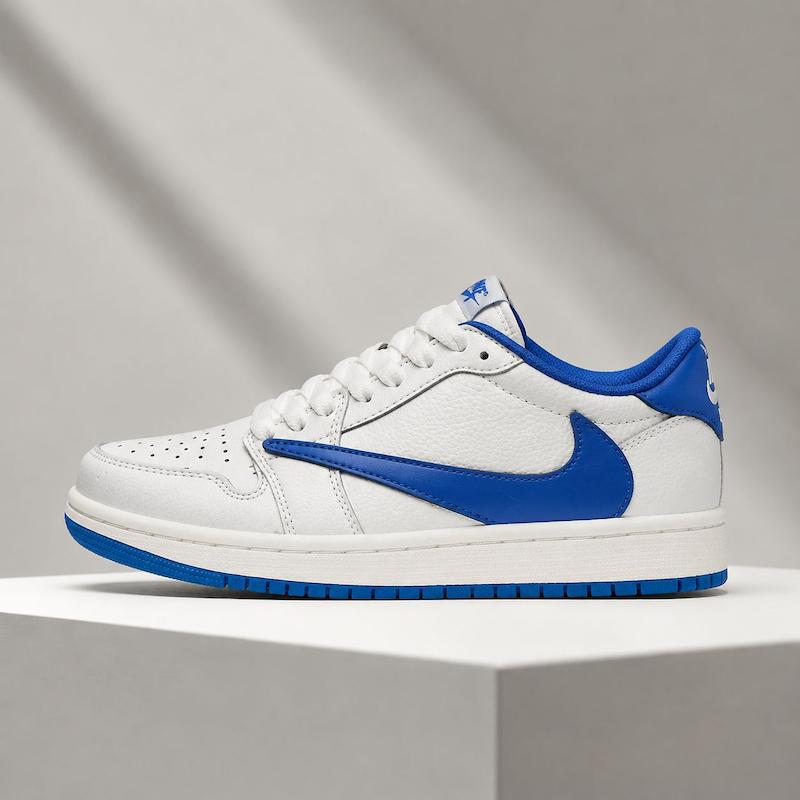 کتونی نایکی جردن ۱ لو زنانه (Air Jordan 1 Low) - رنگ سفید آبی کاربنی (Royal White)