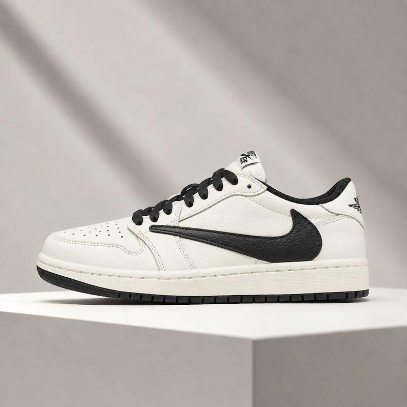 کتونی نایکی جردن ۱ لو زنانه (Air Jordan 1 Low) - رنگ سفید مشکی مینیمال