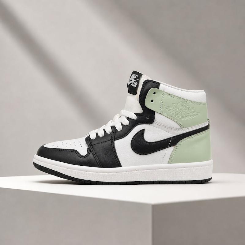 کتونی نایکی ایر جردن 1 ساق‌بلند زنانه مشکی سفید سبز پاستلی | Nike Air Jordan 1 High Black White Mint