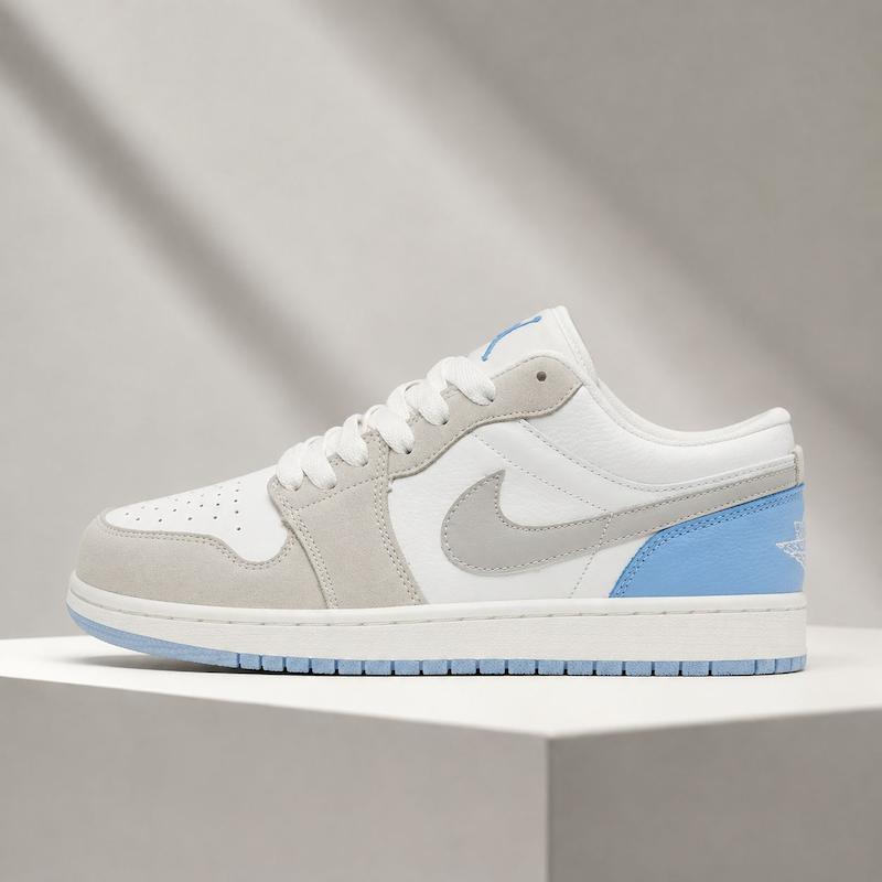 کتونی نایک ایر جردن ۱ لو مردانه طوسی سفید آبی Nike Air Jordan 1 Low Grey White Blue