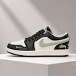 کتونی مردانه جردن ۱ لو مشکی سفید با سووش طوسی Jordan 1 Low Black White Grey