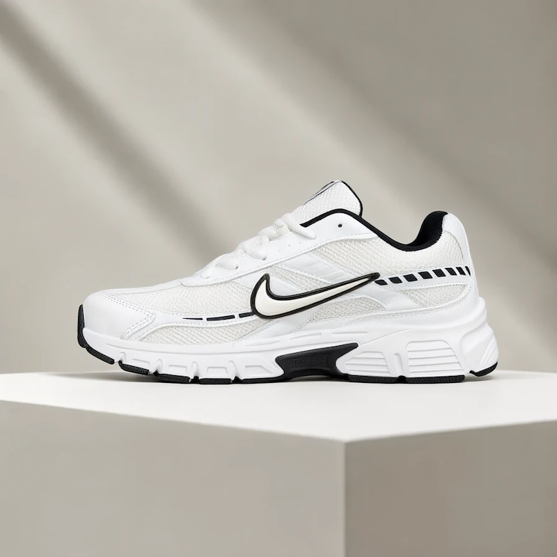 کتانی رانینگ مردانه نایک مدل اینتیاتور (Nike Initiator) – سفید با جزئیات مشکی