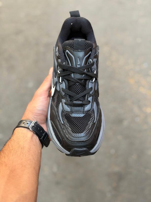 کتانی رانینگ اسپرت نایک وی‌پنج‌کِی (Nike V5K) – مشکی، طوسی و سفید (مردانه و زنانه / یونیسکس)