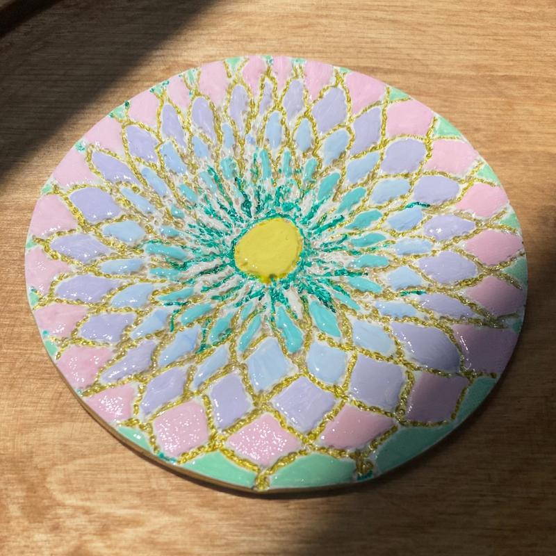 زیرلیوانی سفره قلاب بافی شده