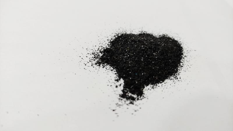 اکلیل ریز مشکی