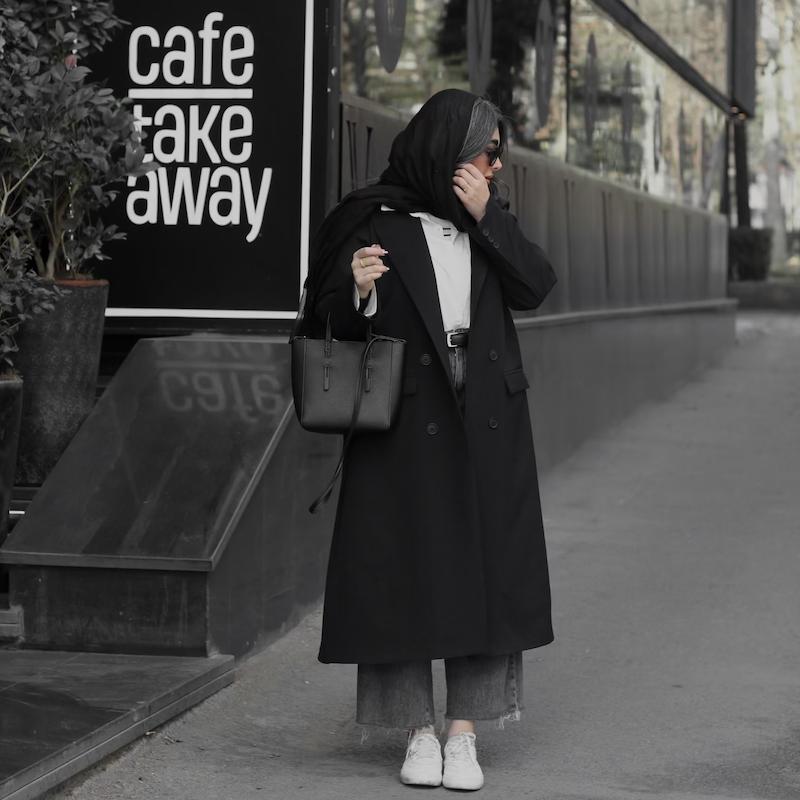 اور کت باربی مشکی