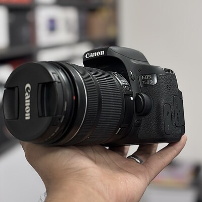 750d canon 18-135