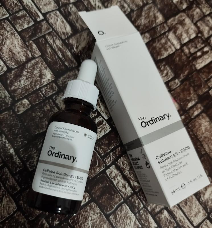 سرم دور چشم کافئین اوردینری