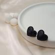 گوشواره قلب مشکی سه بعدی