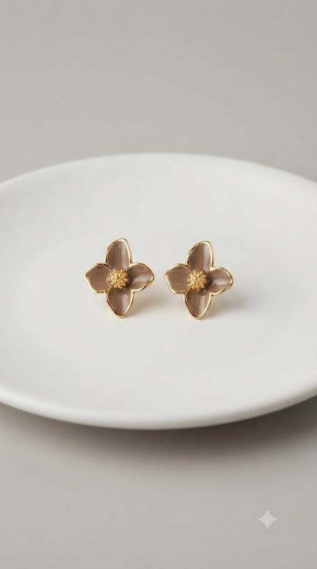 گوشواره طرح گل چهار پر