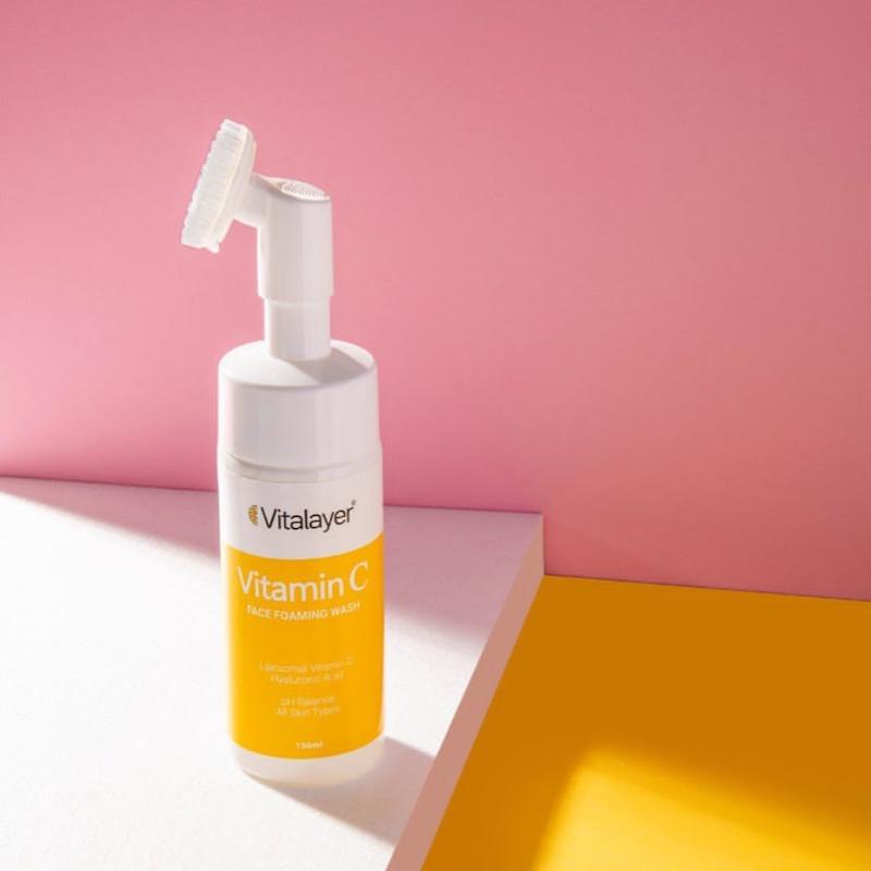 فوم شستشو ویتامین سی ویتالیر حجم 150 میلی لیتر