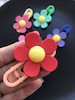 گیره انبری  عروسکی و گل