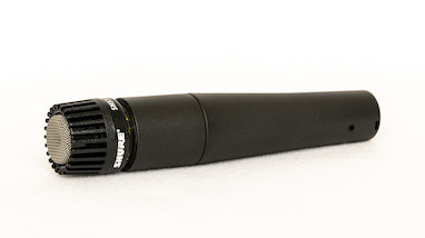 تفاوت شور SM57 و SM58؛ کدام میکروفون برای خوانندگی مناسب است؟