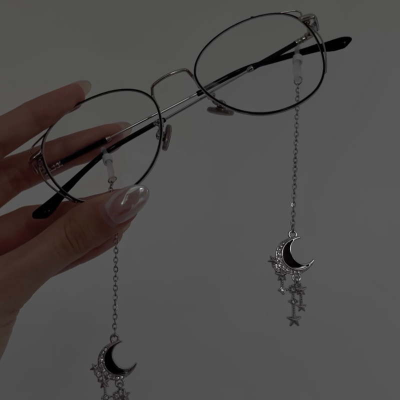 آویز عینک طرح ماه