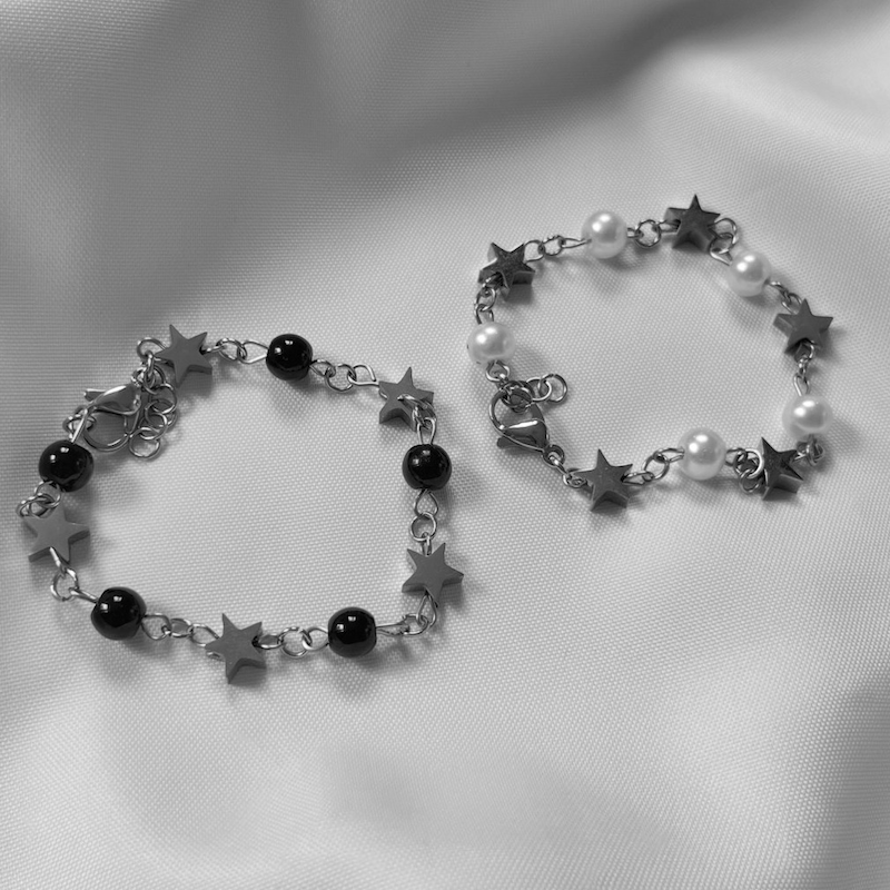 دستبند ست سفید و مشکی ستاره