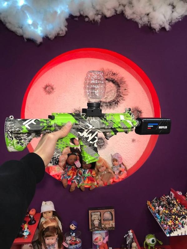 تفنگ تیر ژله ای شارژی رگباری دودزا و چراغدار