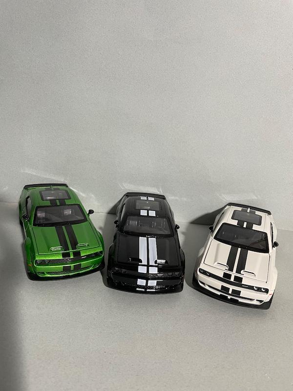 ماشین فلزی دوج  Dodge Challenger SRT – برند Bebbly (مقیاس 1:24)