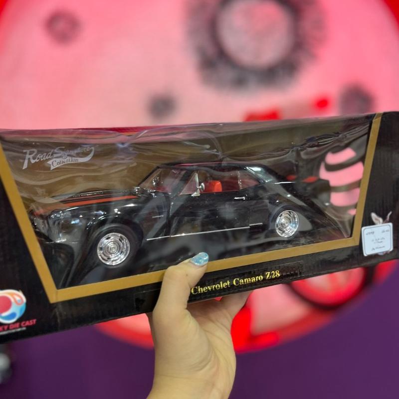 ماشین فلزی شورلت کامارو z28 ابعاد 1.18