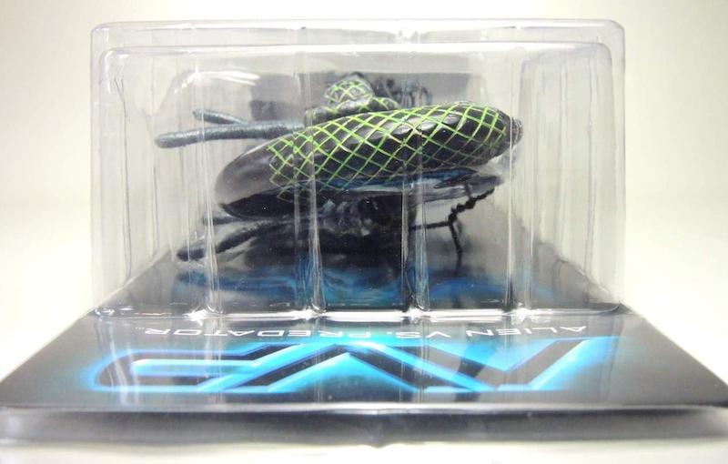 اکشن فیگور الین بیگانه Alien vs predator برند نکا Neca کد 51601 آلین