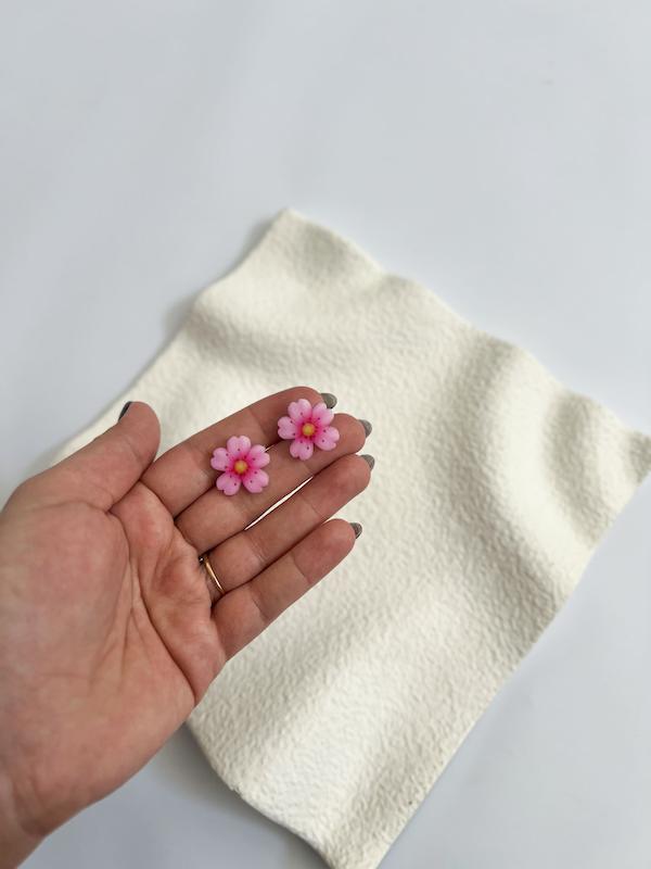 گوشواره ایموجی گل🌸