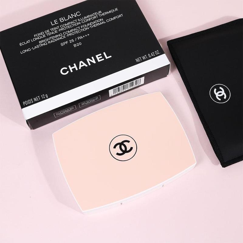 پنکیک روشن‌کننده و درخشان‌کننده شنل Chanel LE BLANC