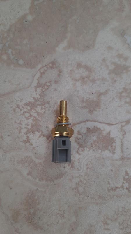 فشنگی دمای آب مزدا ۳۲۳ مزدا 323 محصول درجه یک وارداتی