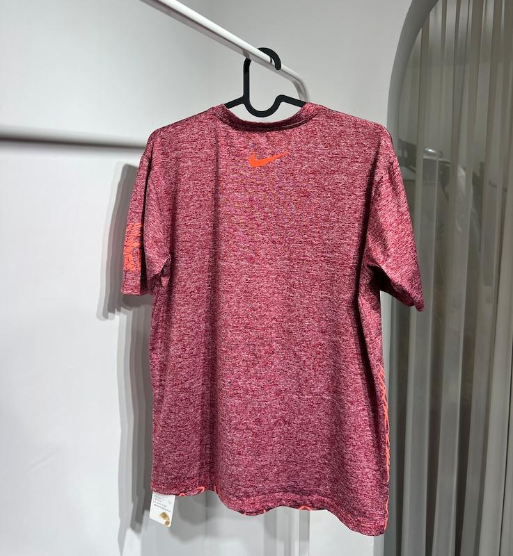 تیشرت ورزشی زنانه Nike