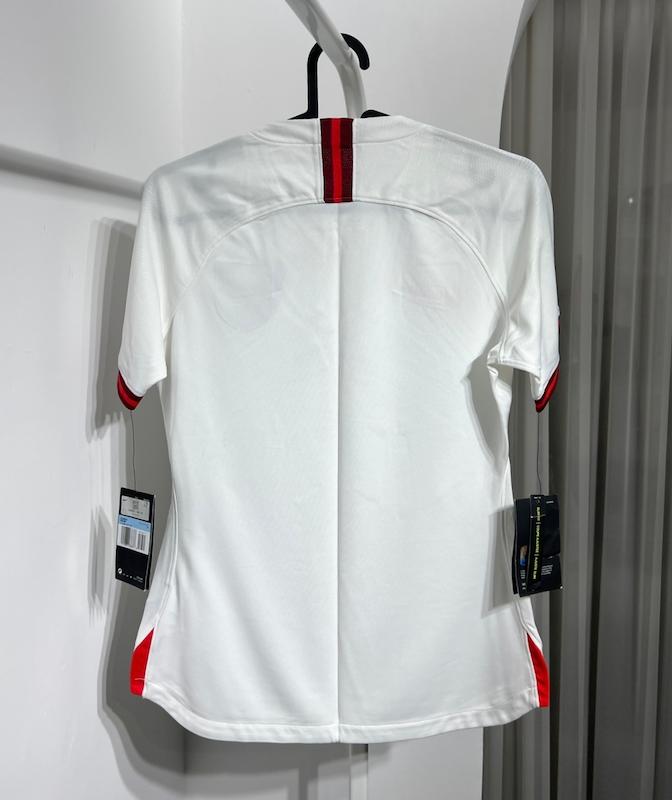 تیشرت ورزشی زنانه Nike